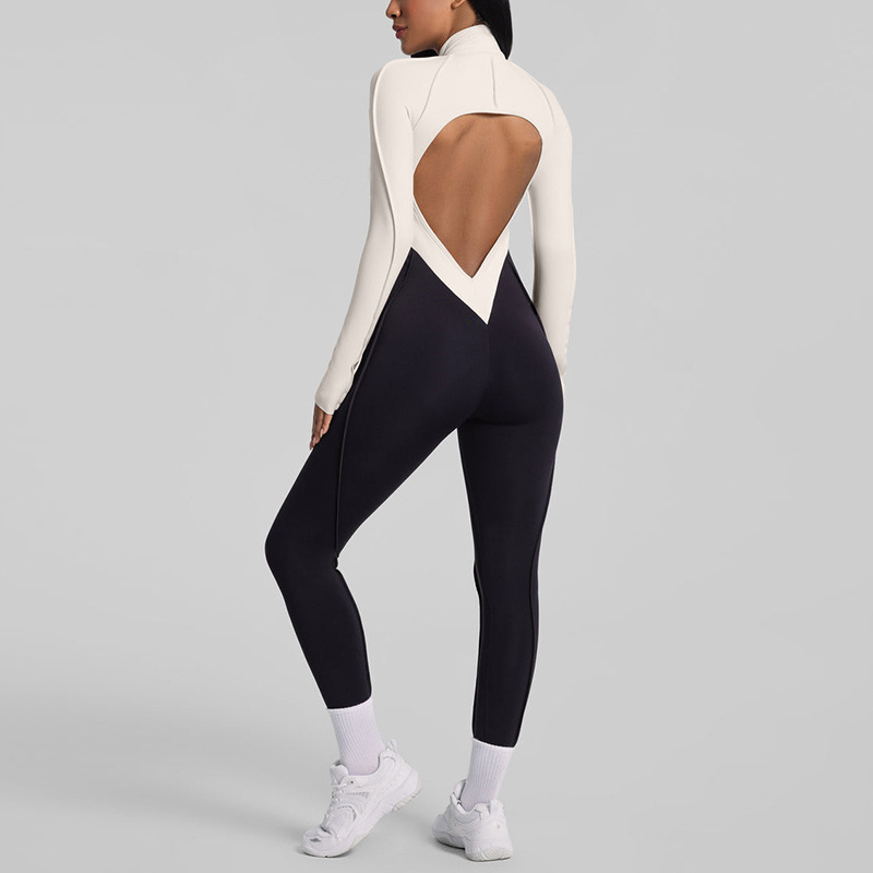 Kombinezon do jogi z wycięciam – Yoga Fitness Girl recenzja i cena